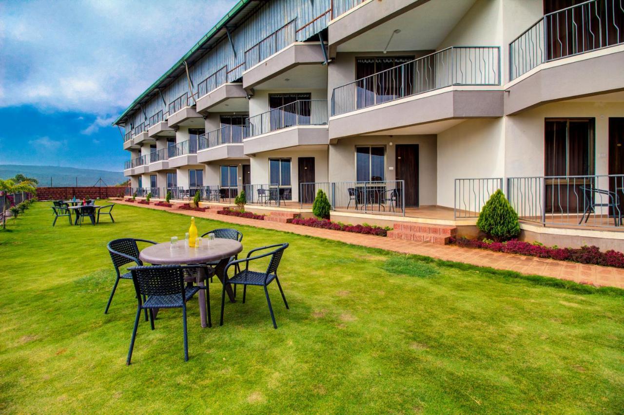 Mountain Breeze Resort, Mahabaleshwar Exterior photo