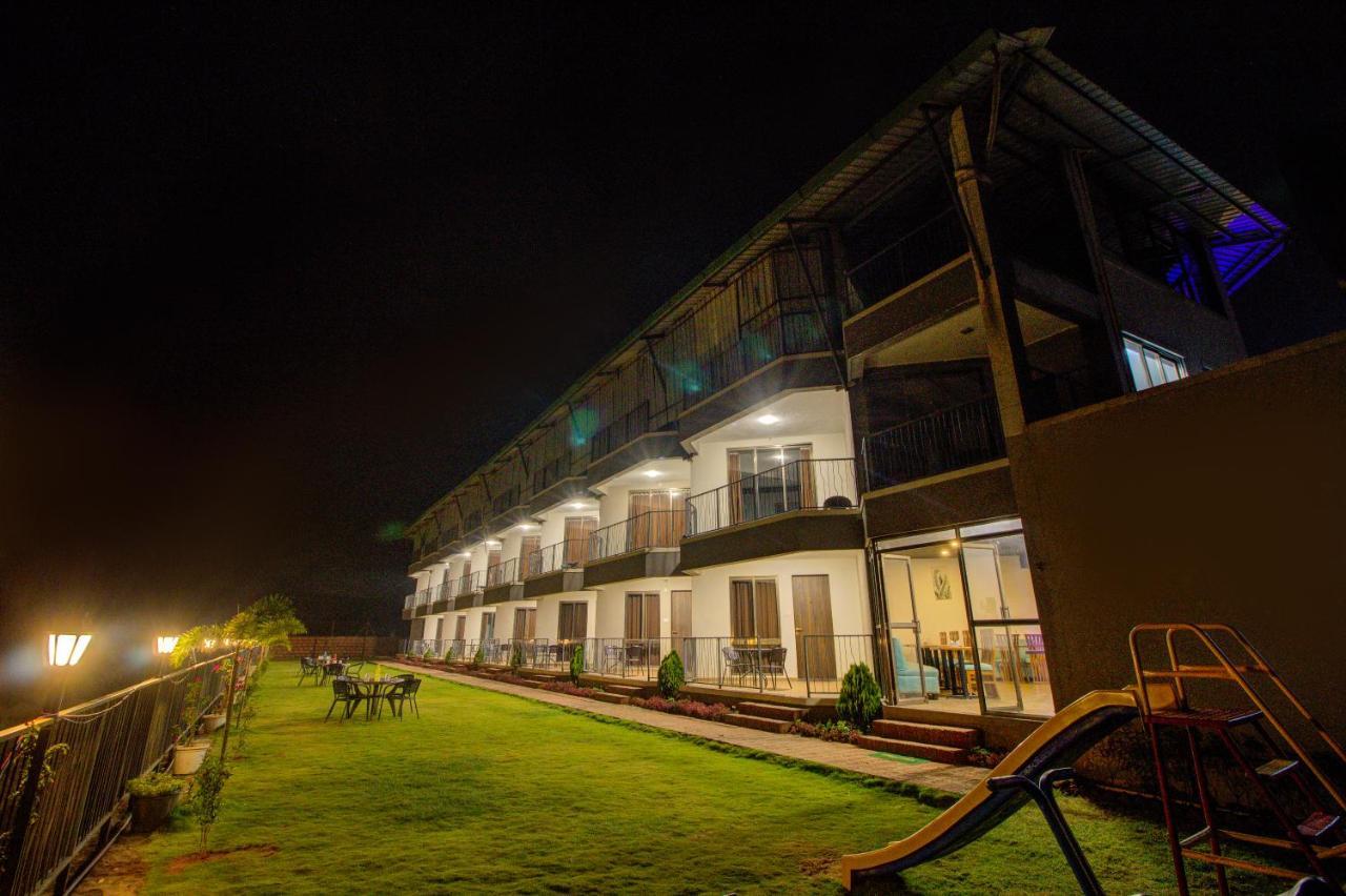 Mountain Breeze Resort, Mahabaleshwar Exterior photo